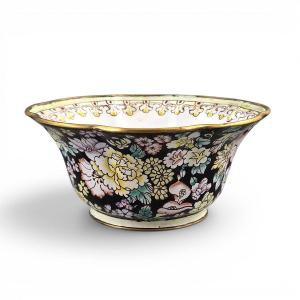 Chinese Canton Famille Noire Painted Enamel Bowl, C.1885-1905