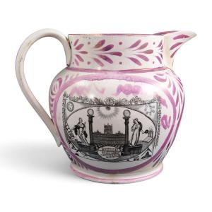 Pichet maçonnique Sunderland en pearlware à lustre rose, vers 1850