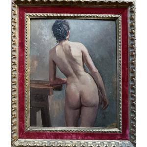 Ecole de la fin du XIXème siècle "Belle nue, de dos dans l'atelier de l'artiste"