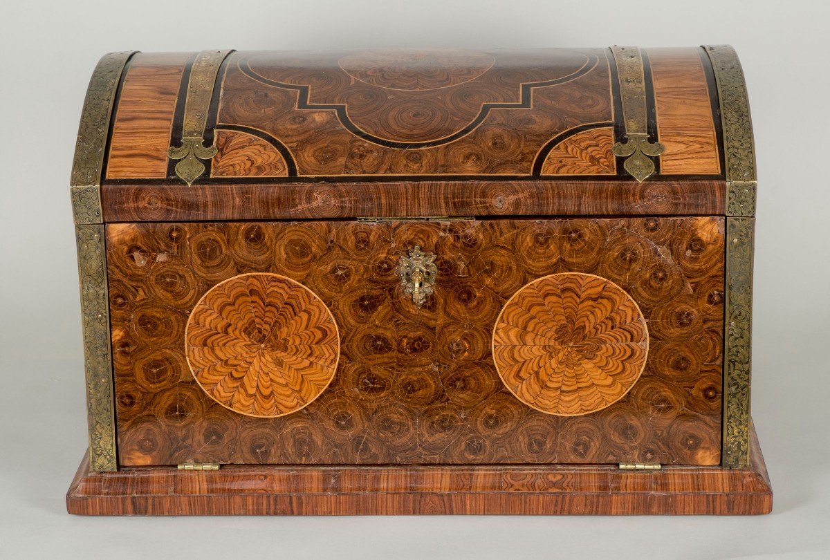 Louis XIV Travel Chest-photo-8