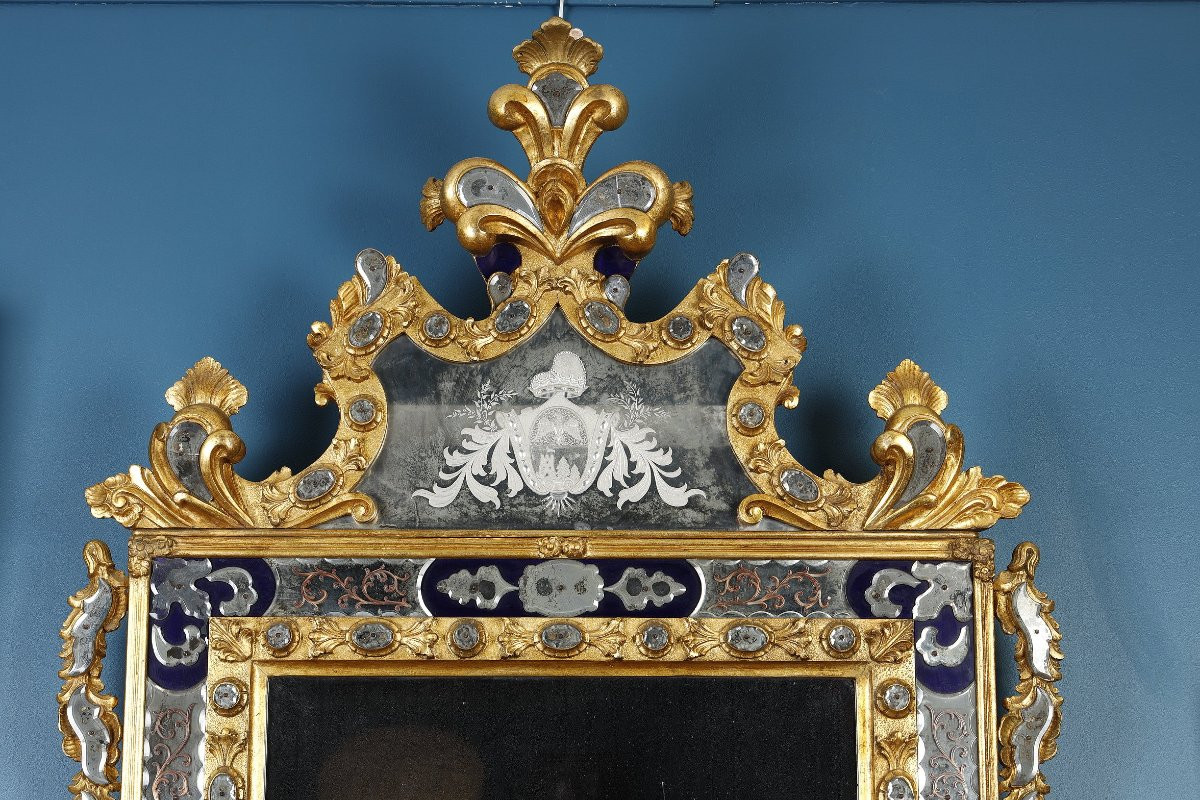 Large Venetian Mirror With A Pediment Bearing The Coat Of Arms Of The Doges From The 19th Century-photo-2