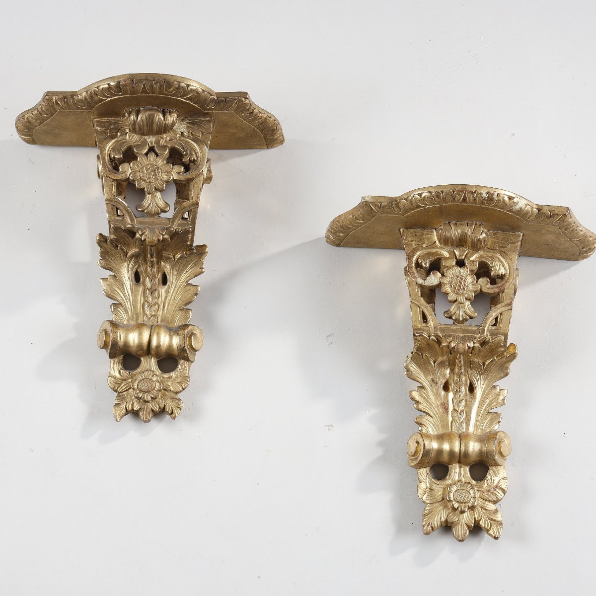 Paire de petites consoles d'applique en bois doré  d'époque Regence-photo-2