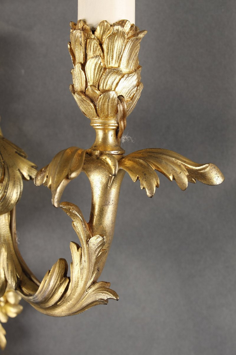 Pair Of Crowned C-shaped Sconces In Gilt Bronze-photo-5
