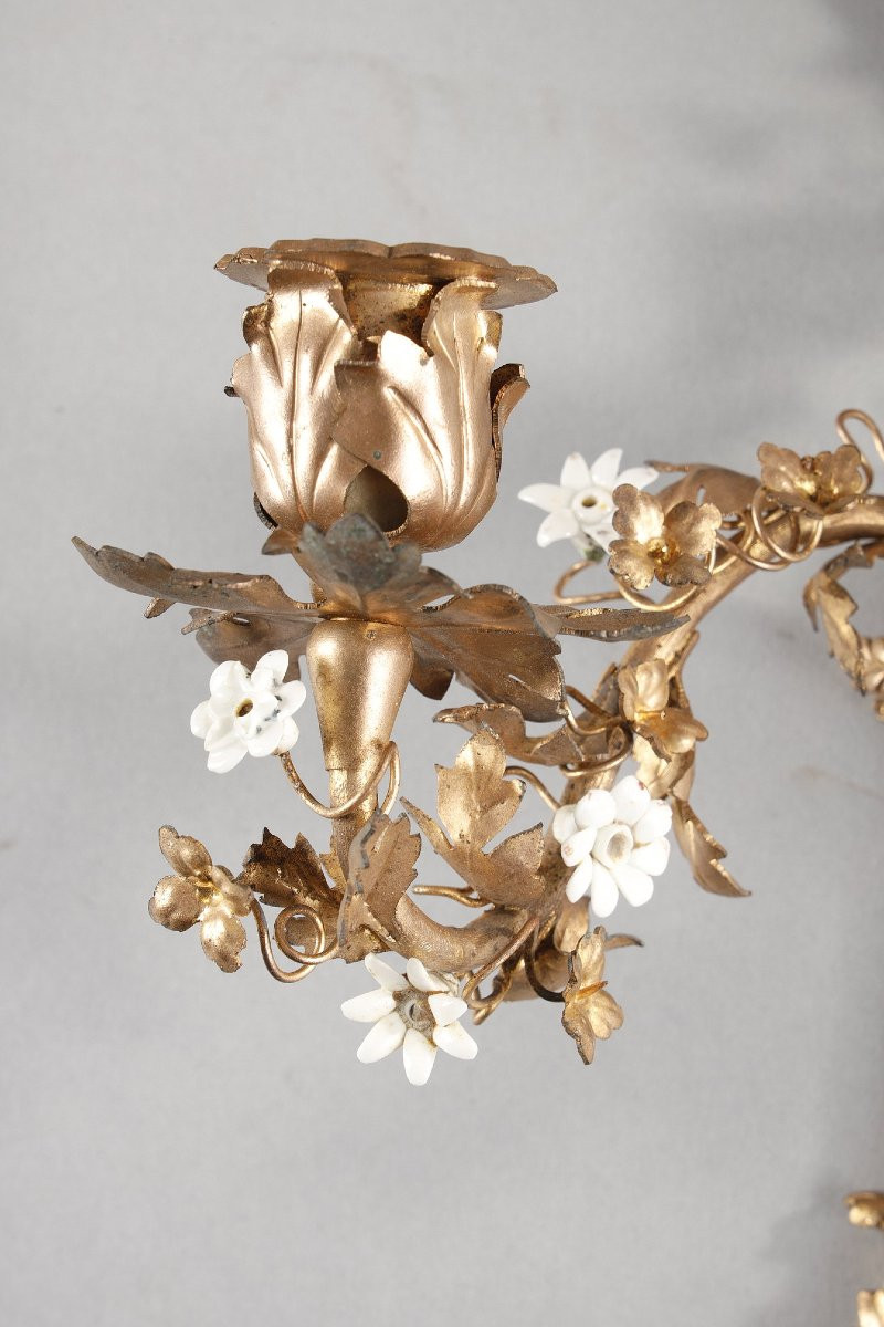 Petite paire d'Appliques  en bronze doré et porcelaine blanche - style Louis XVI-photo-4