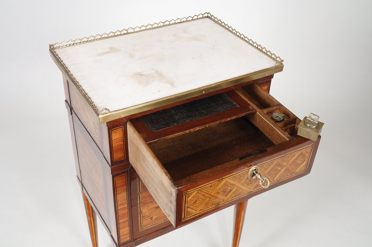 Petite table à écrire, de salon à trois tiroirs attribuée à Etienne AVRIL-photo-6