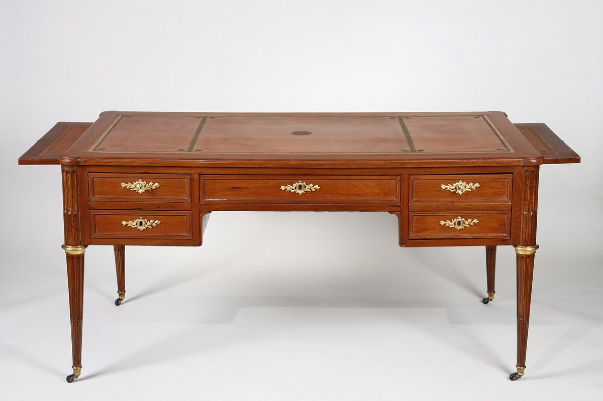 Grand bureau plat Louis XVI en acajou,  attribué à Fidelys Shey-photo-2