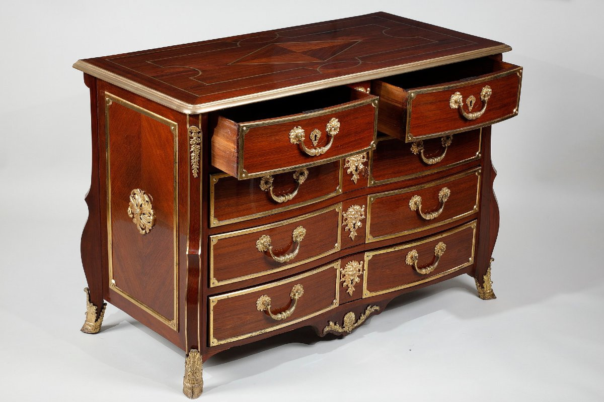 Commode Mazarine D’époque Régence En Amarante Encadrée De Bronze.-photo-5
