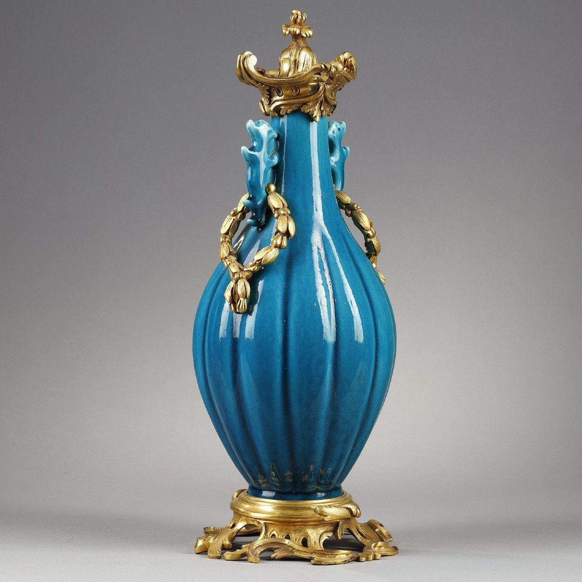 Blue Chinese Porcelain Vase, Early 19th Century