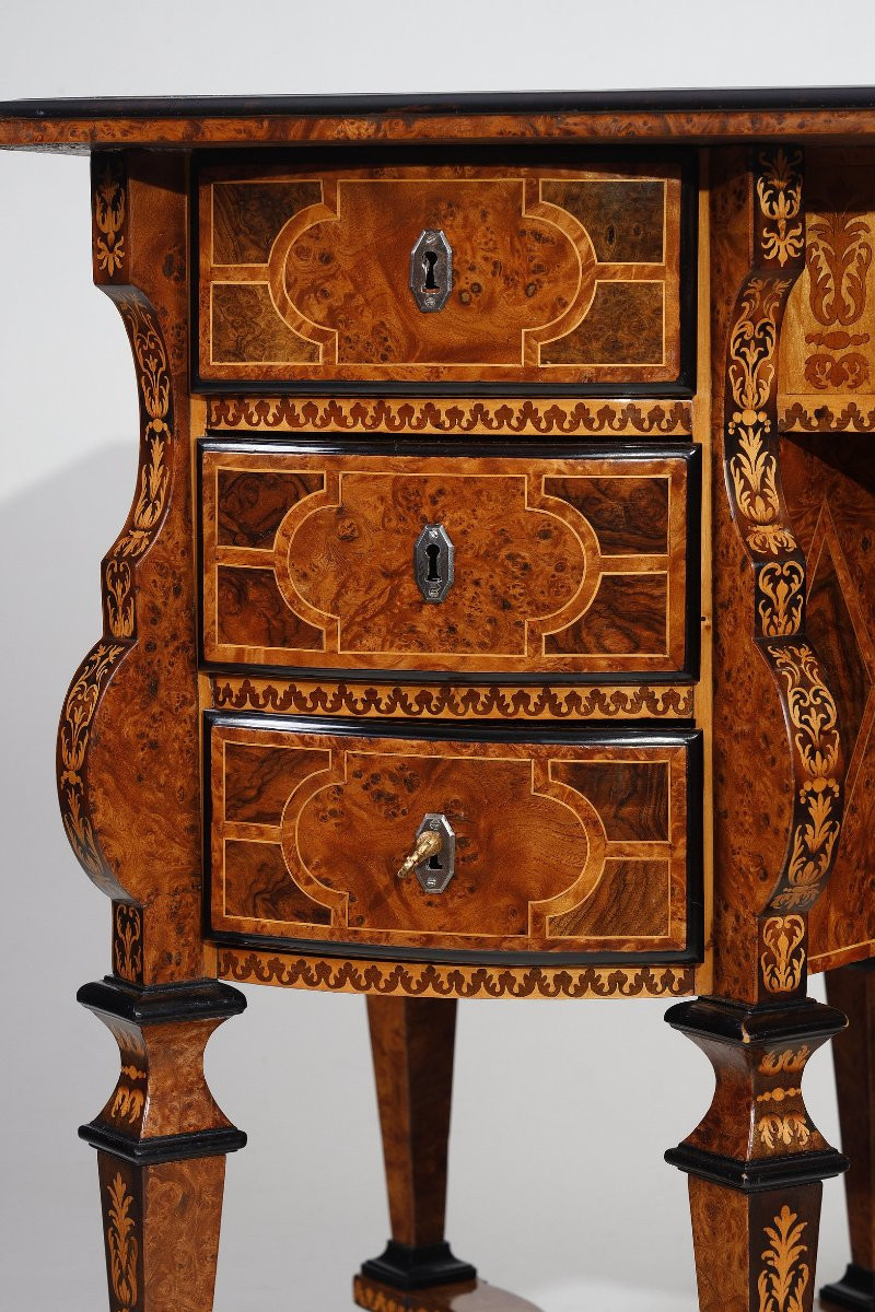 Bureau MAZARIN , circa 1700-1710 Attribué à Thomas HACHE-photo-3