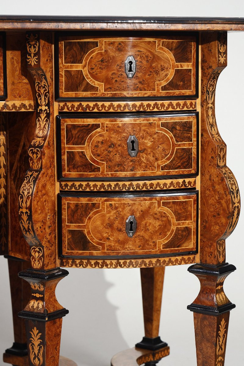 Bureau MAZARIN , circa 1700-1710 Attribué à Thomas HACHE-photo-2