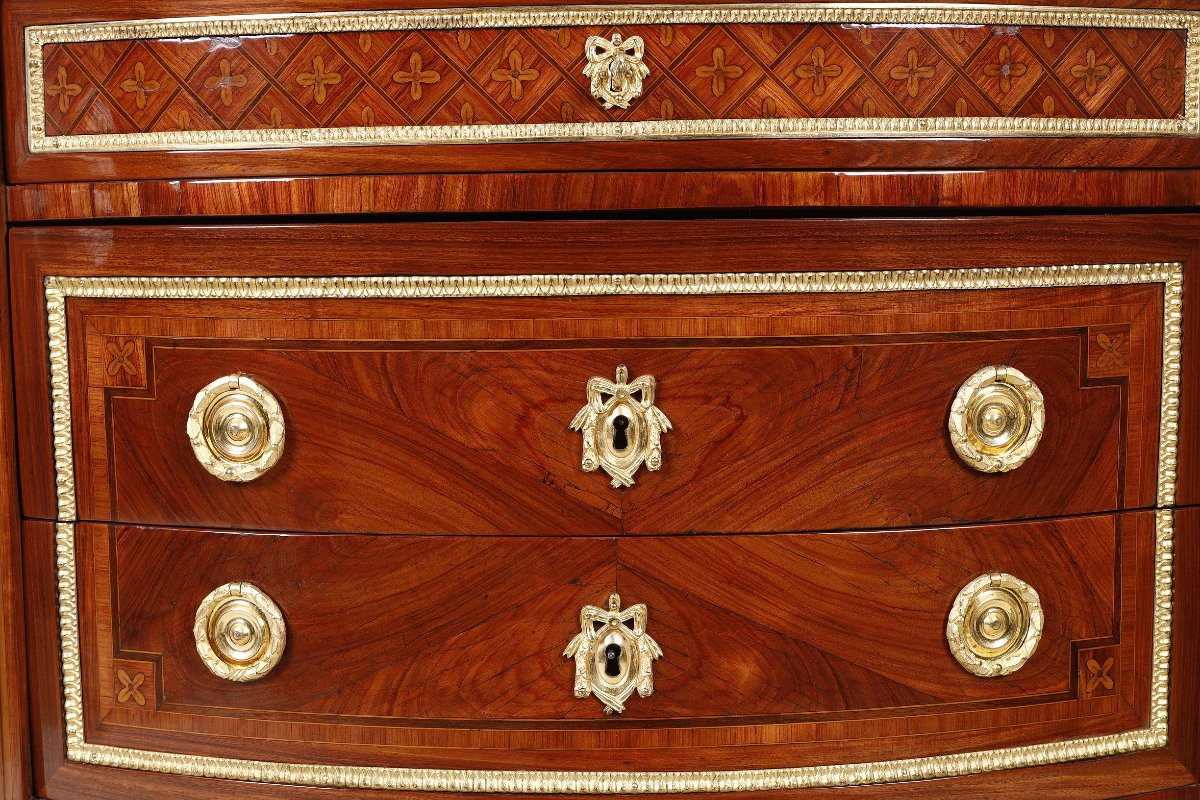 Paire de commodes demi lune d'époque Louis XVI estampillée de Fidelys SCHEY-photo-7