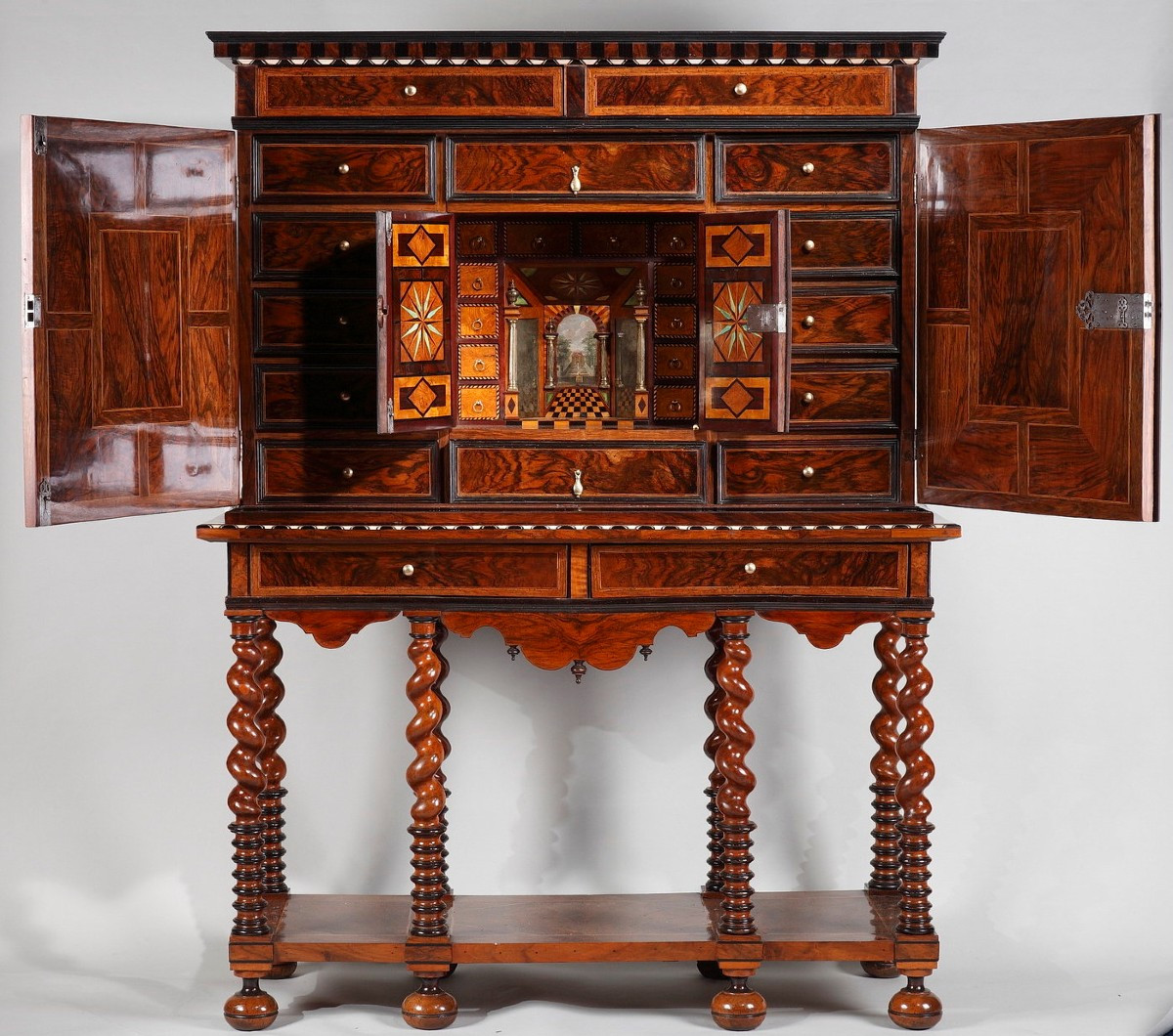 Large And Rare Cabinet With Theater And Trompe l'Oeil, 17th Century. Attributed To Thomas Hache 