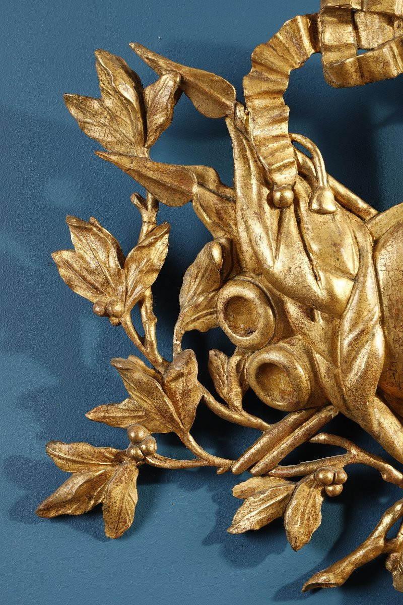 Attributs de la guerre en bois doré, XVIIIe siècle-photo-3