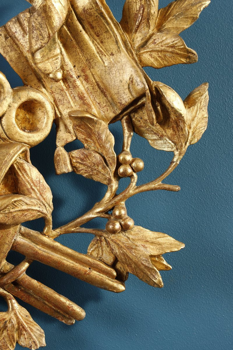 Attributs de la guerre en bois doré, XVIIIe siècle-photo-4