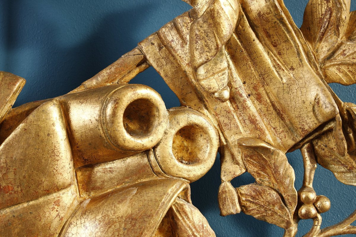 Attributs de la guerre en bois doré, XVIIIe siècle-photo-3