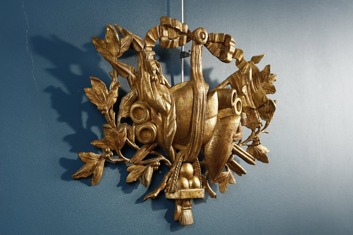 Attributs de la guerre en bois doré, XVIIIe siècle-photo-5