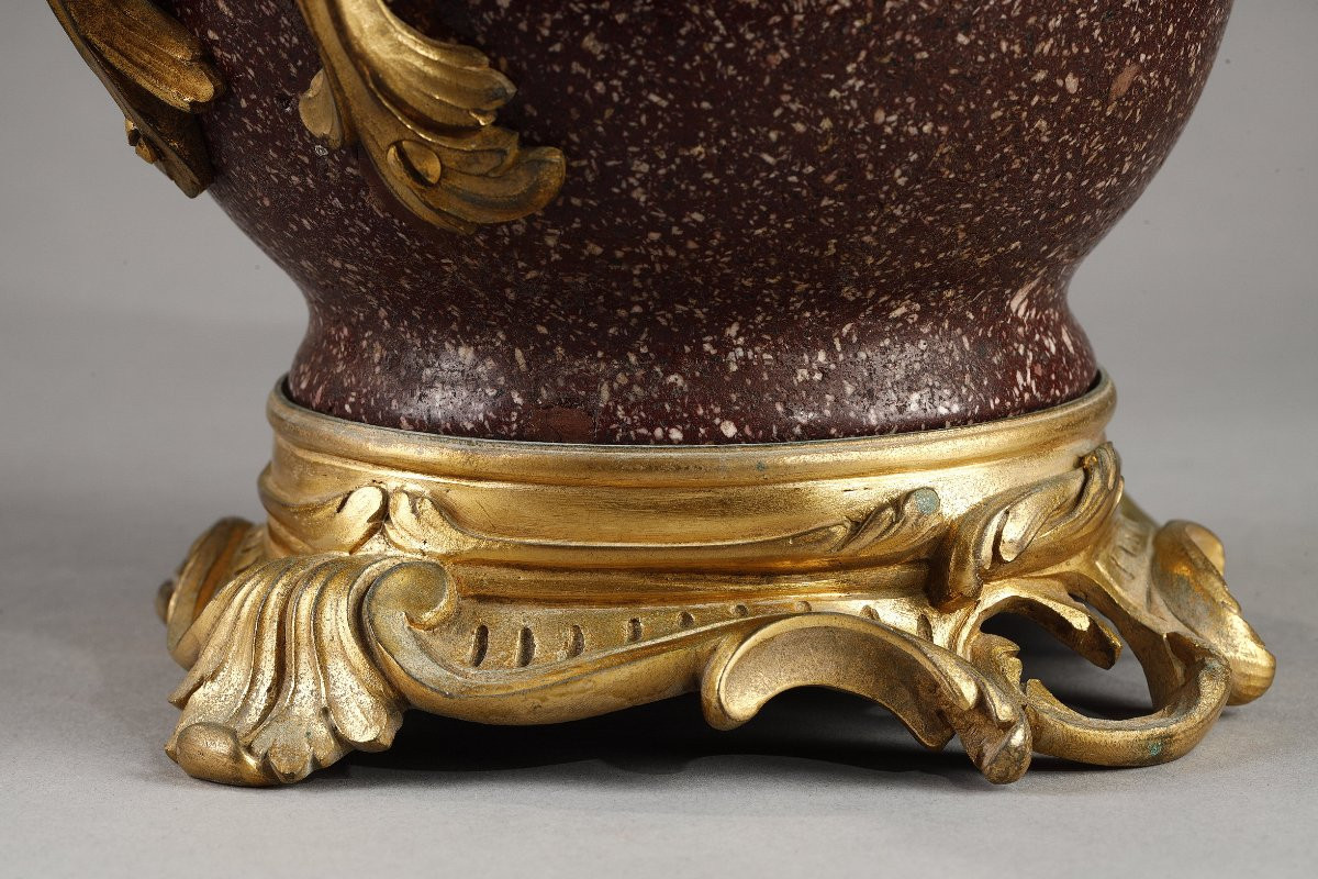 Paire de pots-pourris en porphyre et bronze doré-photo-4
