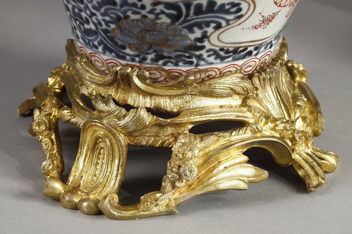 Important Pair Of Covered Vases In Imari Porcelain, 18th Century Period-photo-7