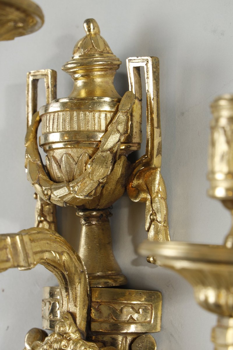 Important Pair Of Louis XVI Gilt-bronze Wall Lights-photo-6