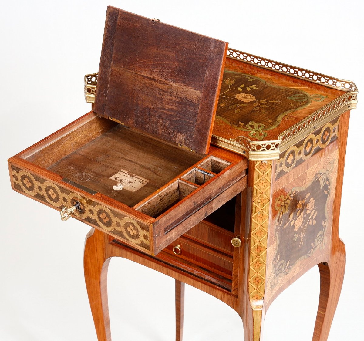 Small Transition-period Table-photo-2
