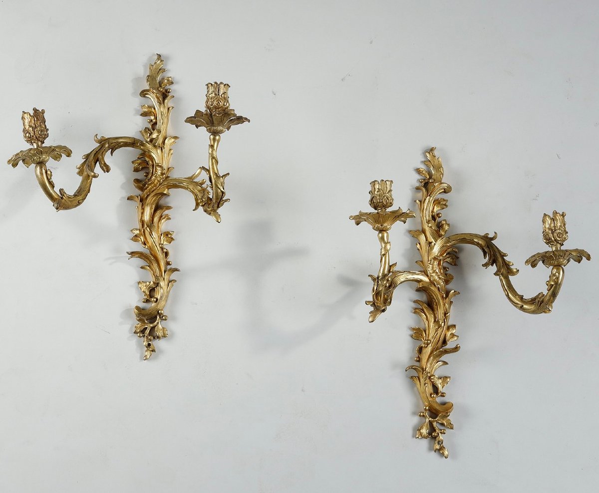 Paire d’appliques Louis XV au C couronné