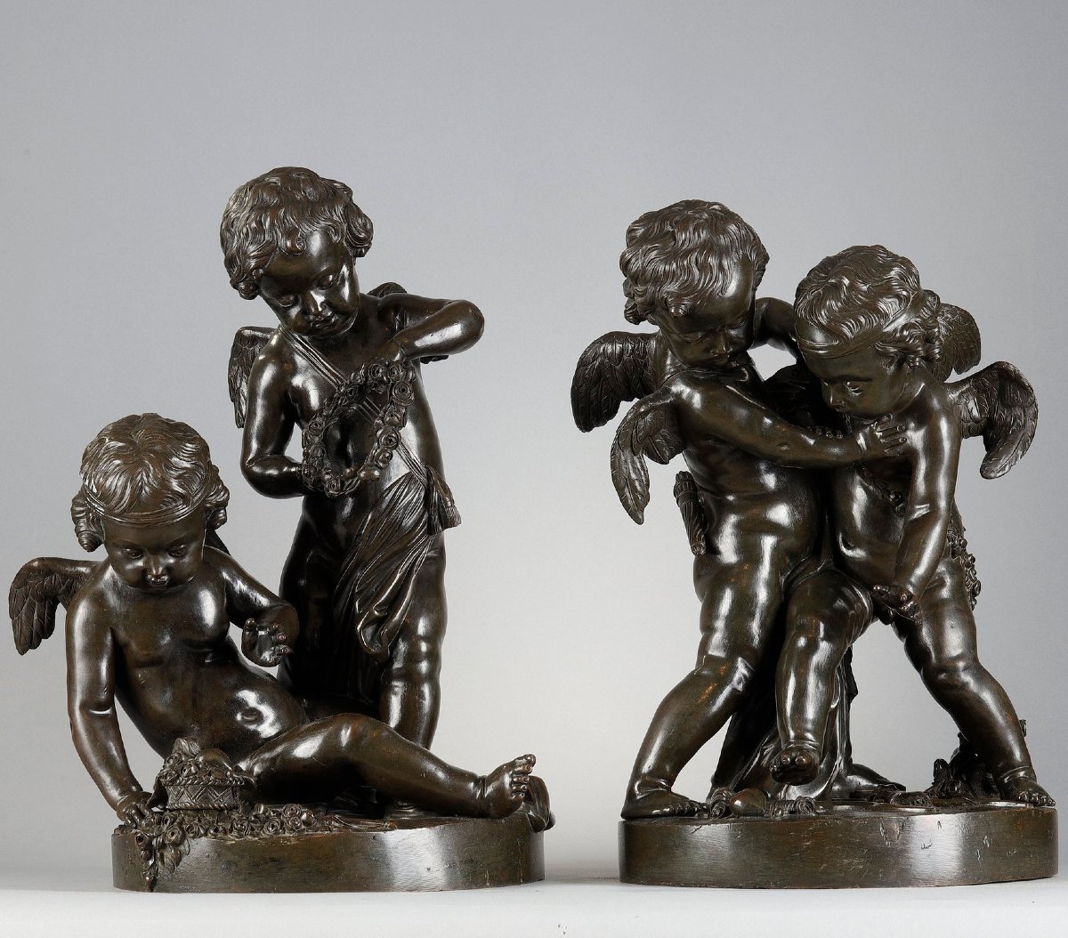 Paire de groupe de Putti en bronze fin XVIIIe