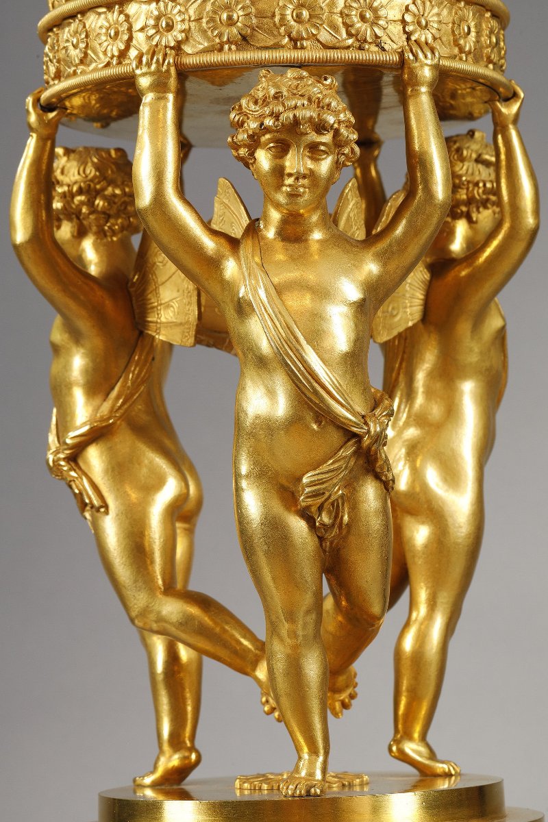 Important centre de table en bronze doré Attr. À  Pierre-Philippe Thomire-photo-3