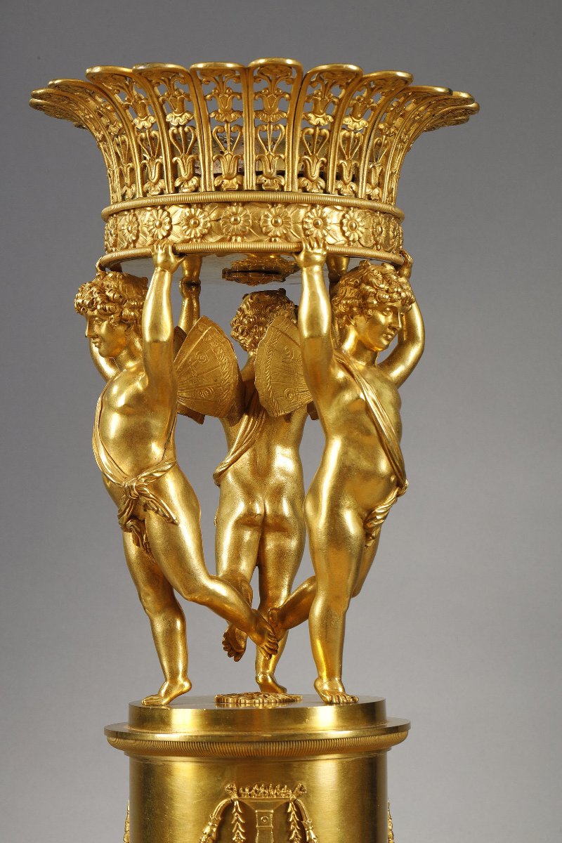 Important centre de table en bronze doré Attr. À  Pierre-Philippe Thomire-photo-1