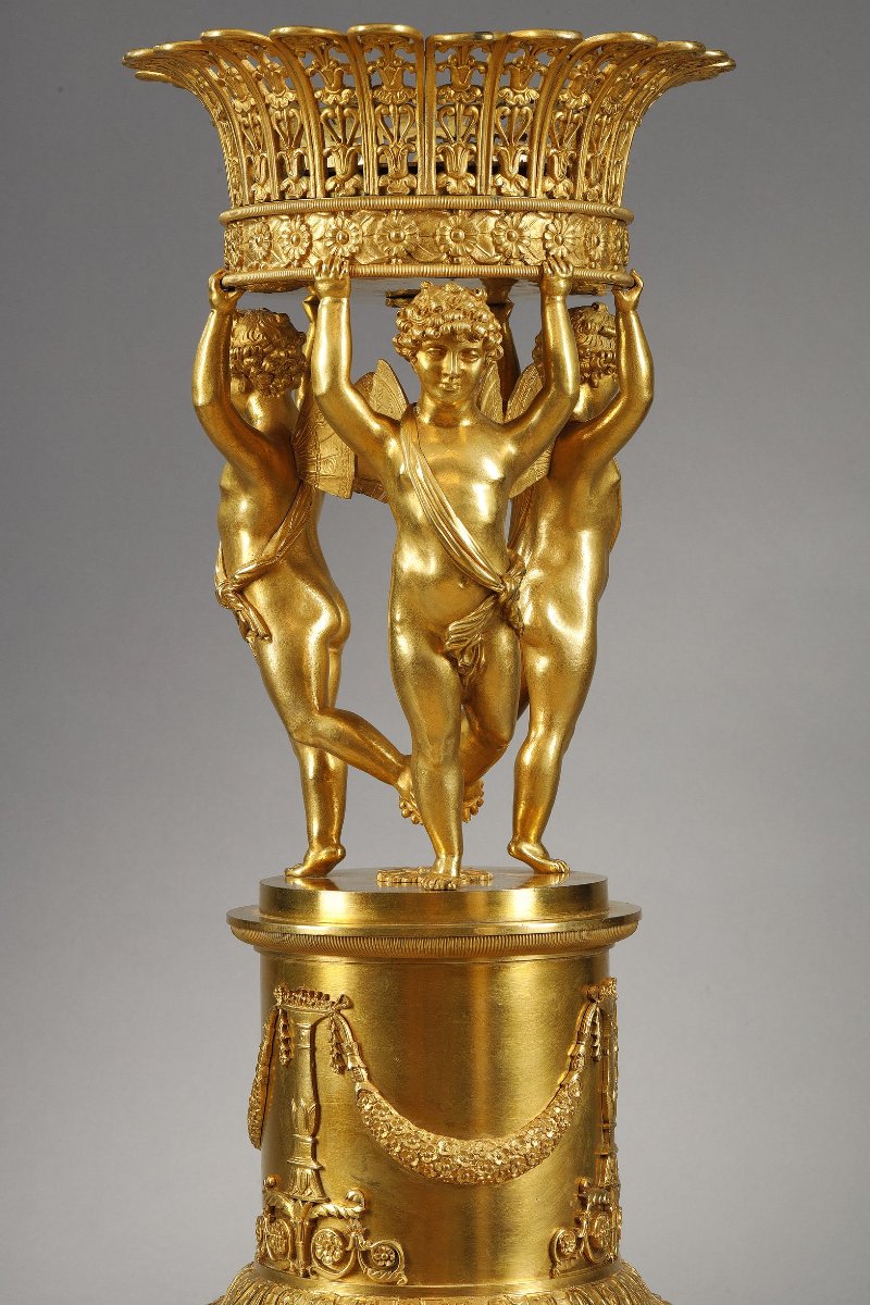 Important centre de table en bronze doré Attr. À  Pierre-Philippe Thomire-photo-7