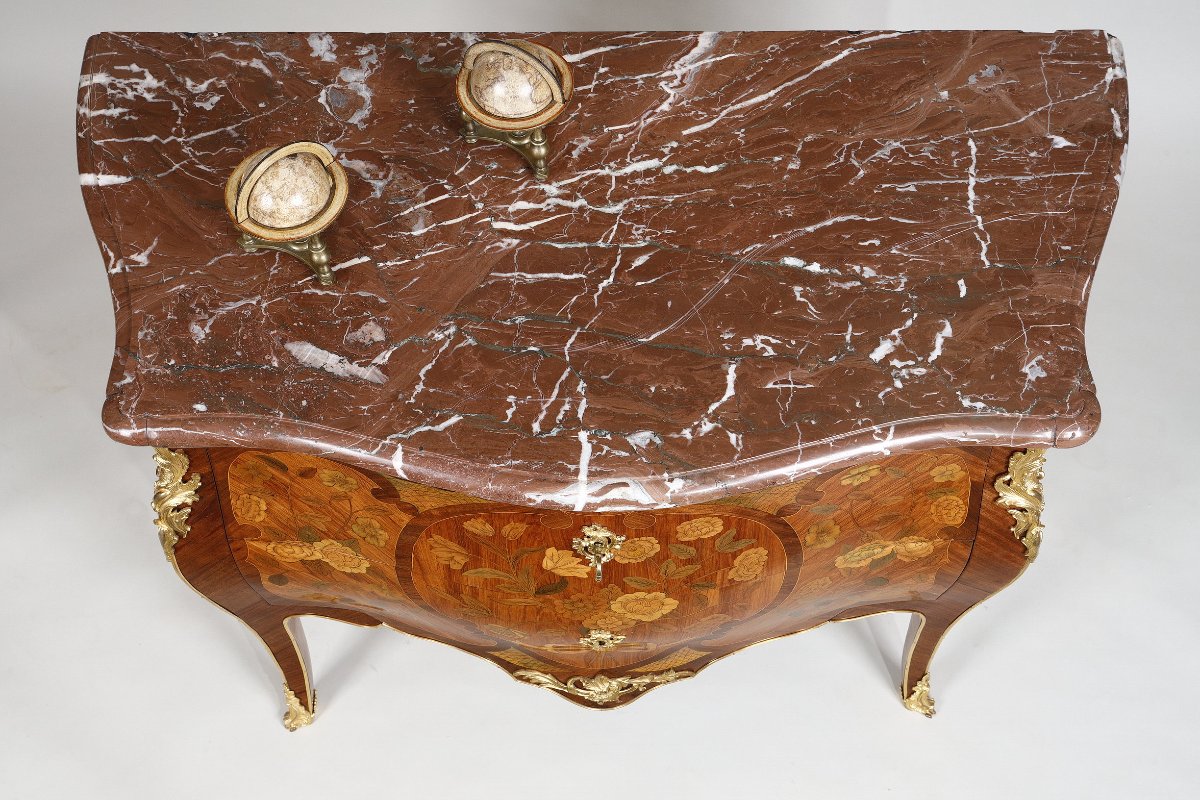 Commode galbée  estampillée CHEVALLIER-photo-7