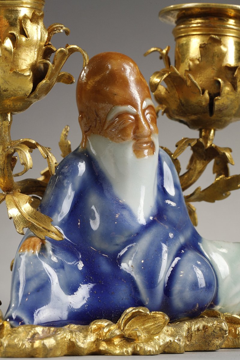 Small Louis XV-period "chinois" Candlestick In Chinese Porcelain And Gilt B-photo-2