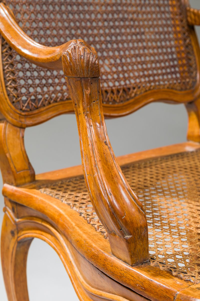 Paire de fauteuils cannés, attribué à Nogaret, époque L XV-photo-3