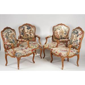 Suite De 4 Fauteuils à La Reine  Estampillés De Bauve