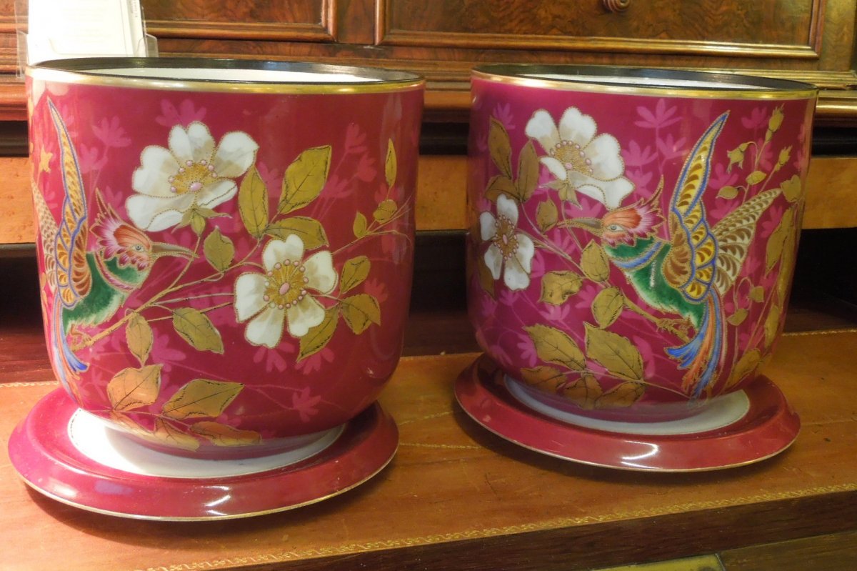 Pair Of Enamelled Porcelain Cache Pots And Its Cups-photo-1