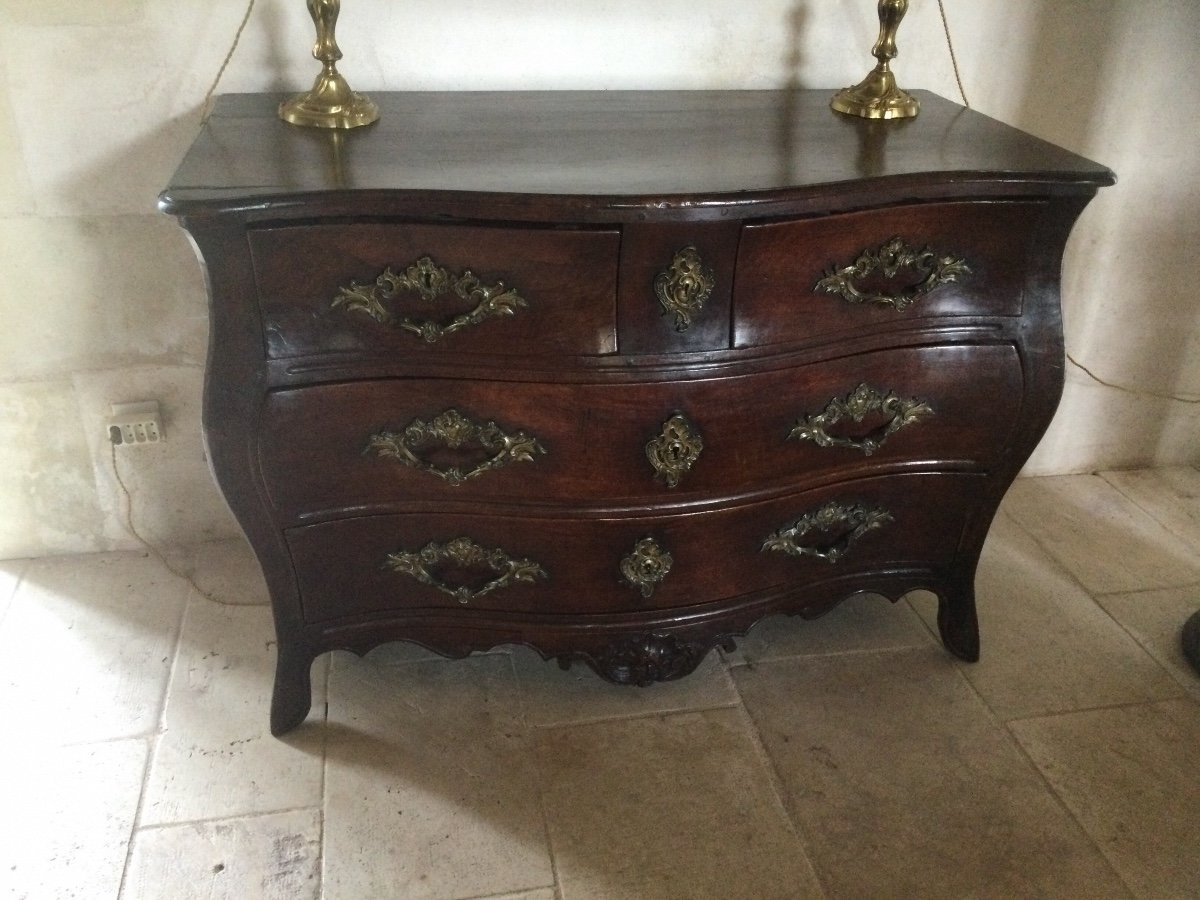 Commode Du Sud Ouest En Noyer époque Louis XV 