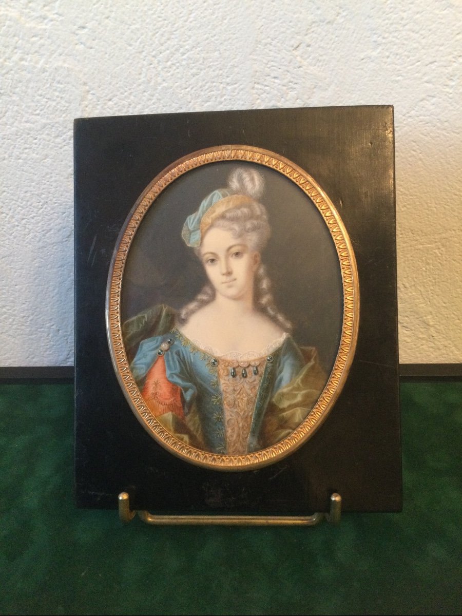 Large Miniature Of A Young Quality Woman On Ivory Signed Raoux