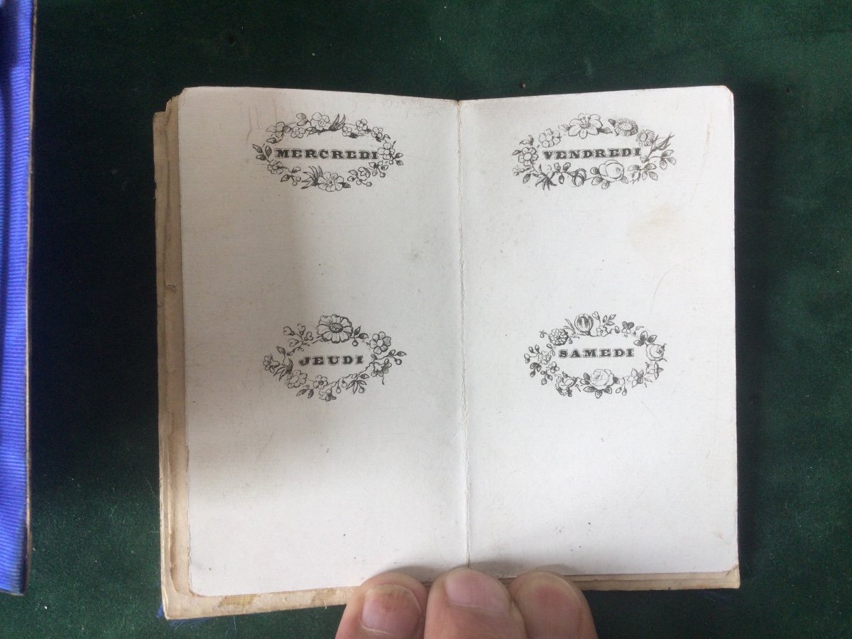 Carnet De Bal En Vermeil Orné D’une Miniature Jeune Fille -photo-2