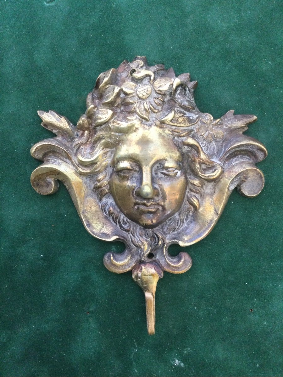 Bronze Hook For Cartel