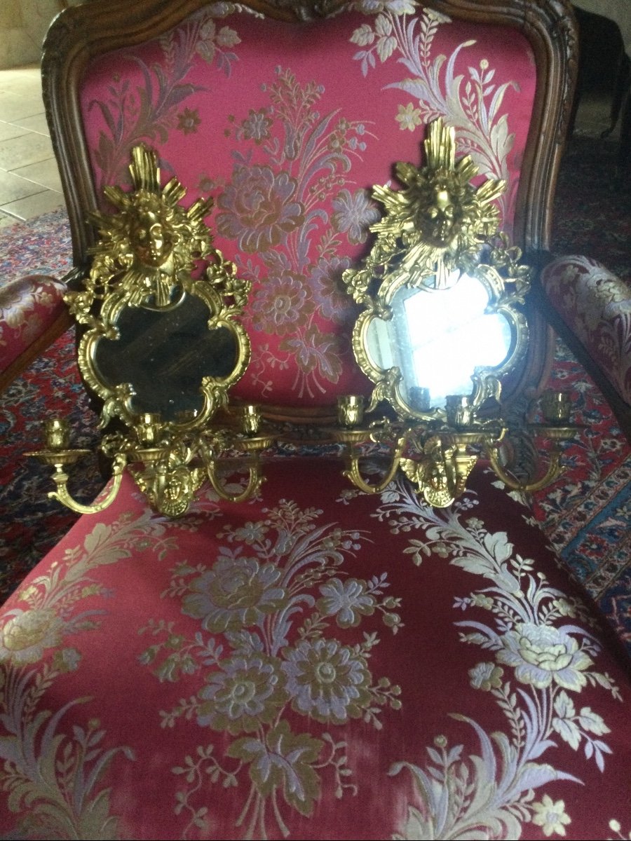 Paire D’appliques Miroir à Trois Bras De Lumière En Bronze Doré 