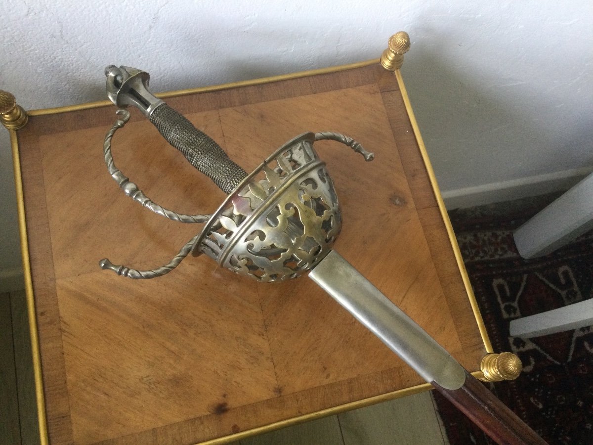 Rapière, épée Garde En Bronze Argenté à Dec Ajouré Poignée Filigranée, Fourreau En Cuir