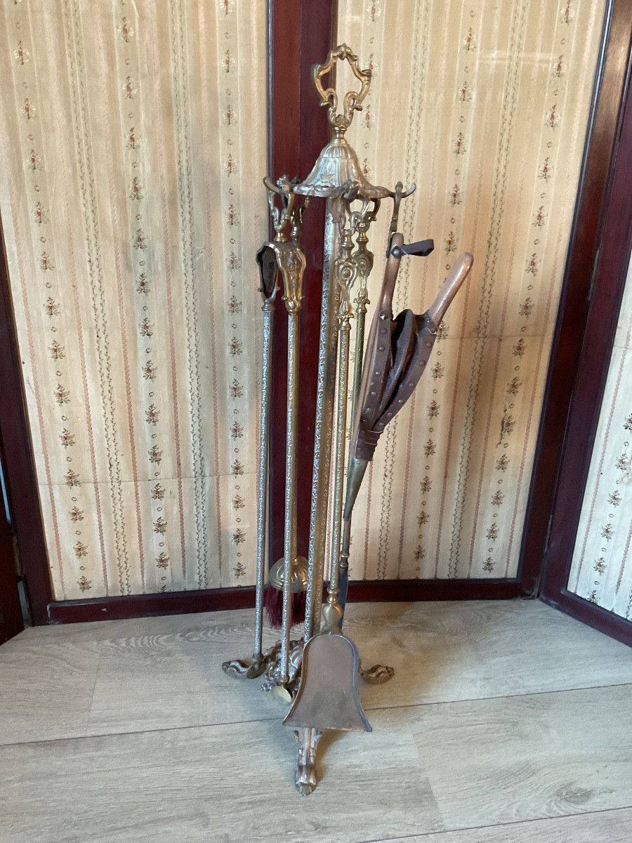Serviteur de cheminée en bronze 