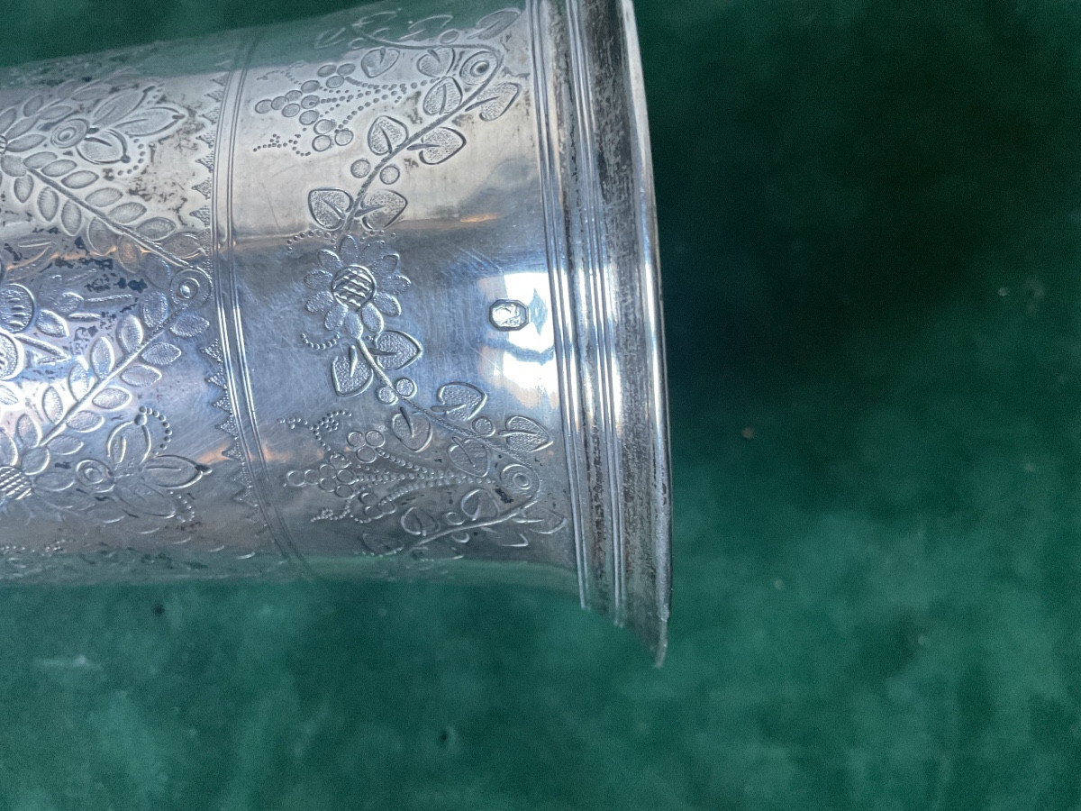 Timbale piédouche en argent décor de fleurs et feuillages -photo-2