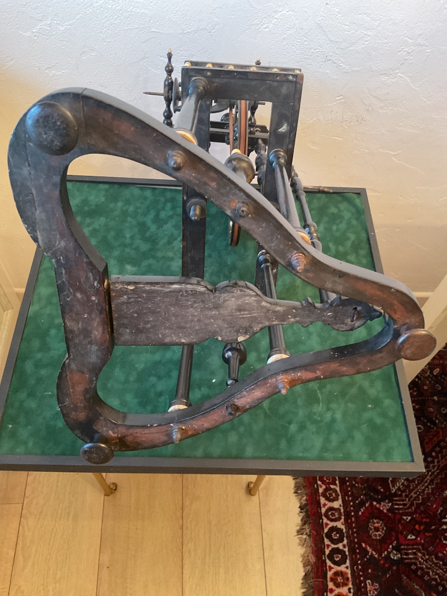 Rouet du XVIIIÉME en poirier noirci et ivoire la roue en bronze doré -photo-3