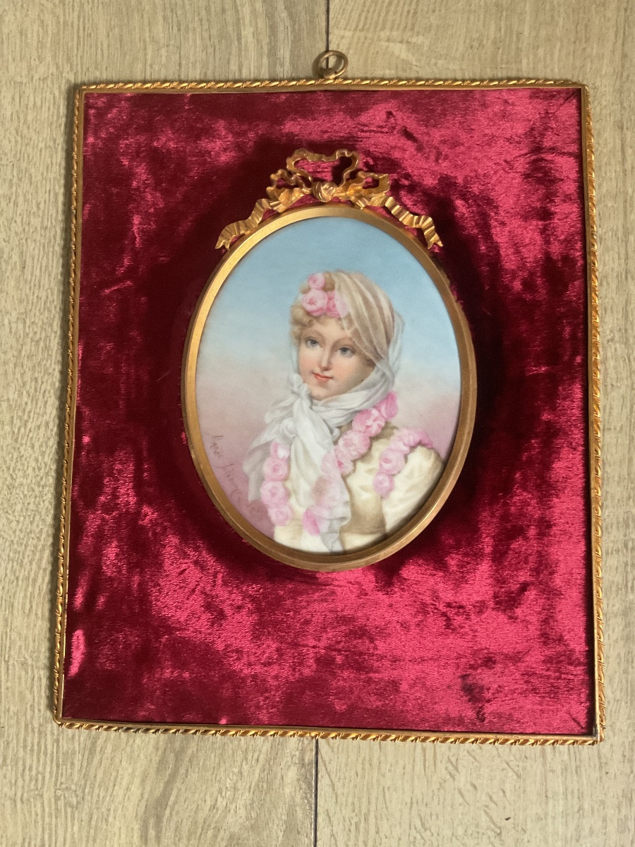 Miniature Porcelain Figure Of Marie-louise Of Austria, Signed Marie Puisoye