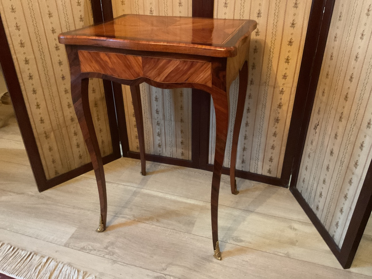 Small Louis XV Period Marquetry Table -photo-1