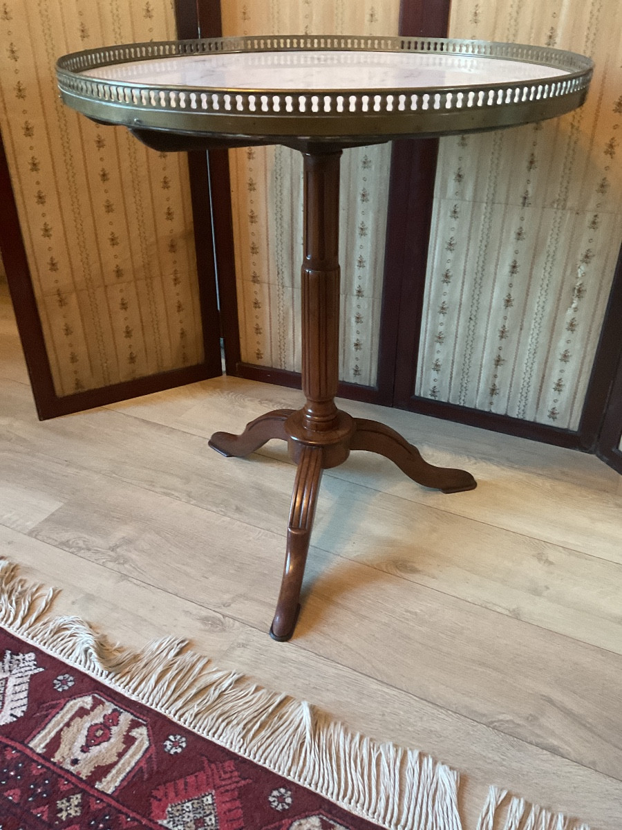 Guéridon en acajou époque LouisXVI estampillé de F Schey 