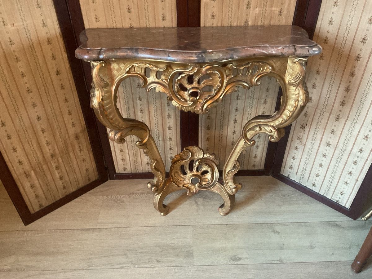 Console époque Louis XV en bois doré 