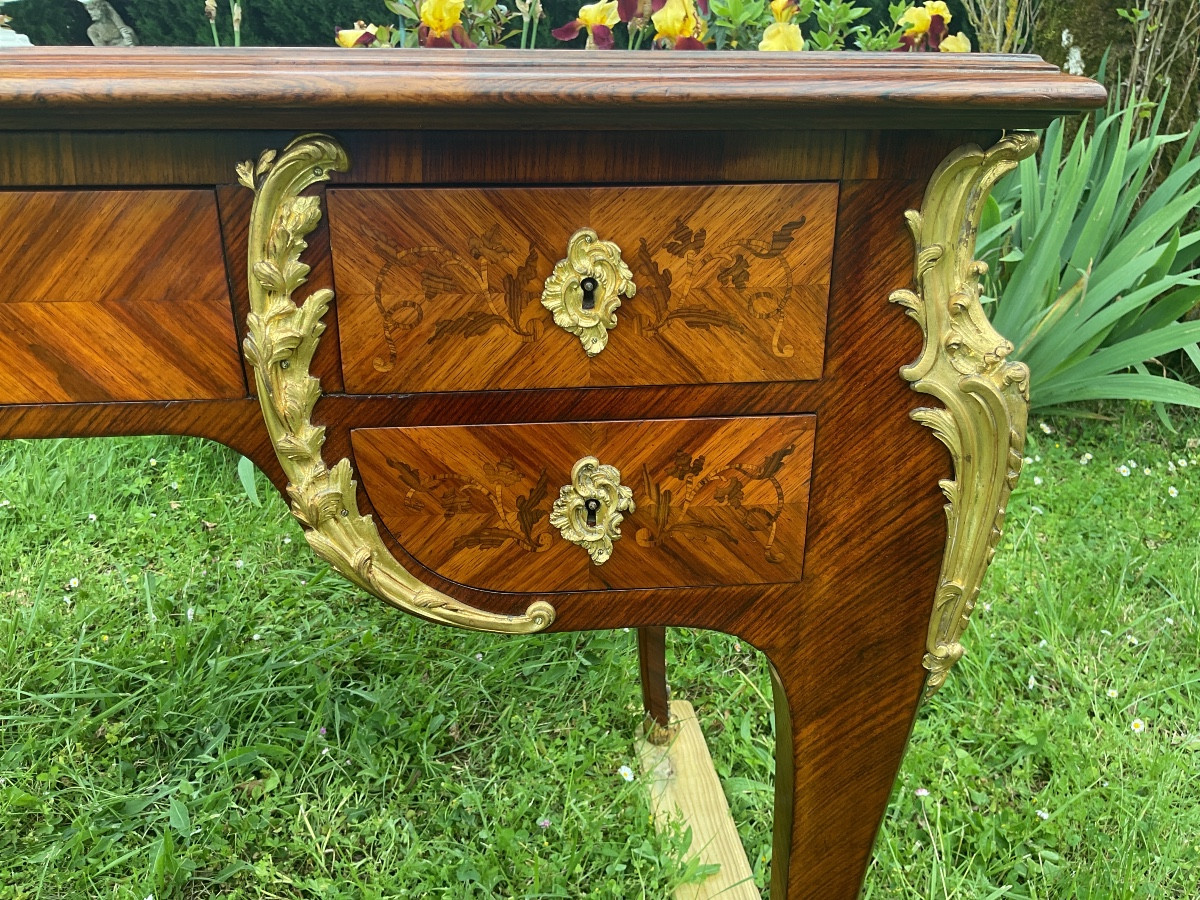 Bureau Louis XV marqueterie de fleurs toute faces ouvrant par cinq tiroirs -photo-4