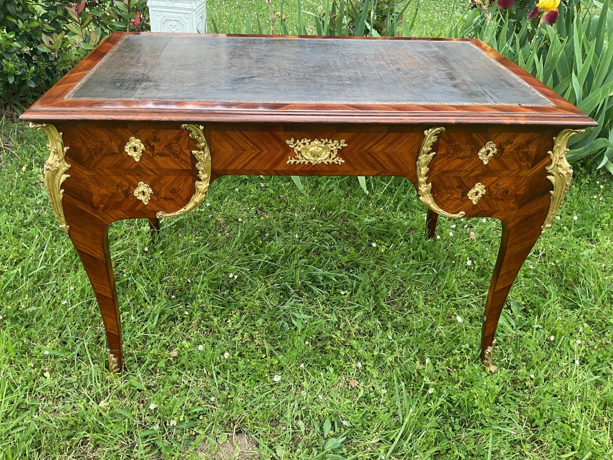 Bureau Louis XV marqueterie de fleurs toute faces ouvrant par cinq tiroirs -photo-2