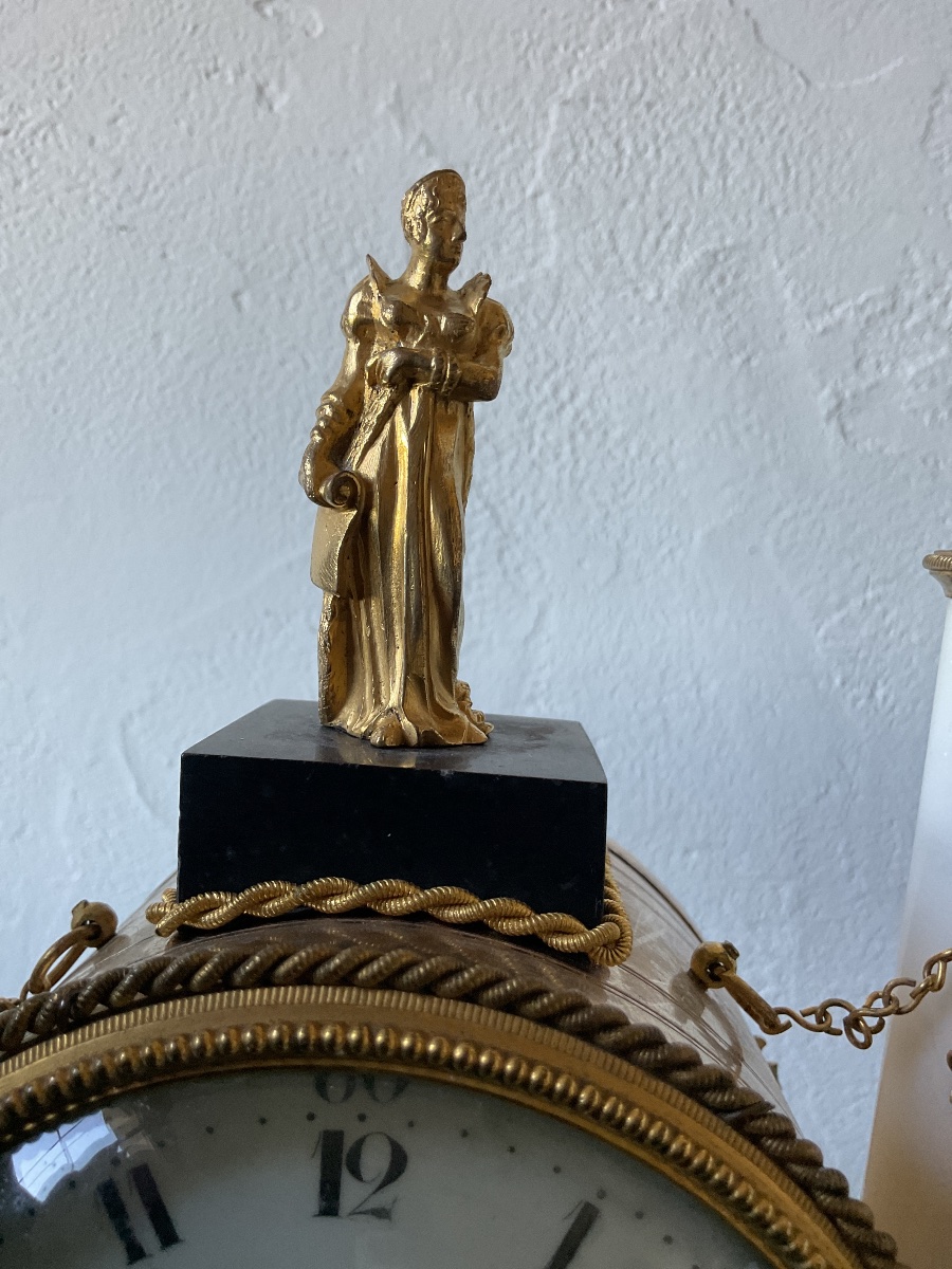 Louis XVI-era Marble And Gilded Bronze Clock -photo-2
